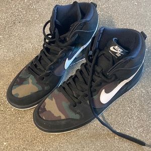 Nike SB Dunk High Pro Camo